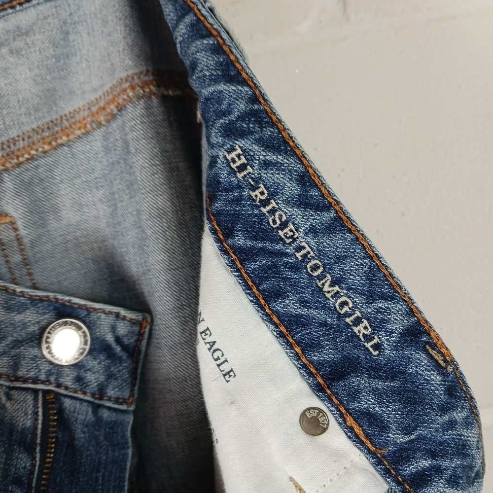 American Eagle Highrise Tomgirl Jeans Size 16 Short Distressed Boyfriend Fit‎ - Picture 7 of 8